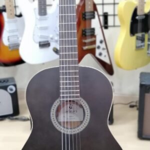 Clásica Admira Negra